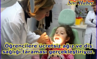Öğrencilere ücretsiz ağız ve diş sağlığı taraması gerçekleştiriyor.