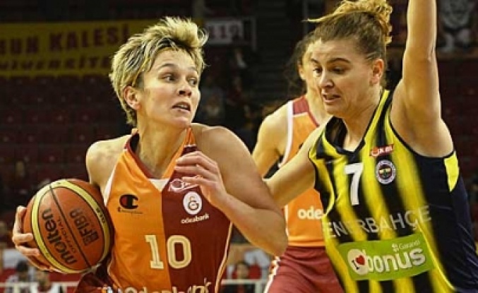 Potada kadınlar derbisinde Galatasaray, Fenerbahçe'yi yendi