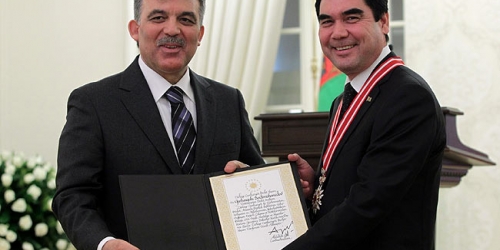 Cumhurbaşkanı Gül'den Türkmenistan Devlet Başkanı'na Devlet Nişanı