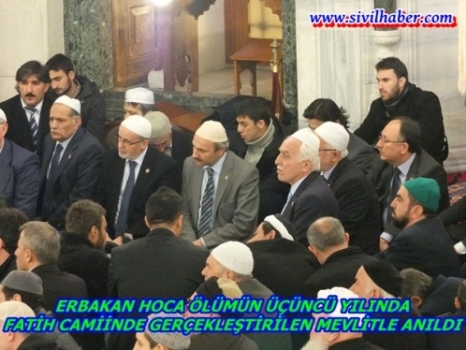 Erbakan Hoca  Fatih Camii’nde gerçekleştirilen Mevlit ile anıldı