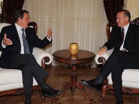 Erdoğan, Schröder ile 2 saat görüştü