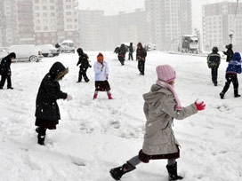 Erzincan'da eğitime kar engeli