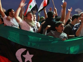 Libya'da göstericiler UGK'yi bastı
