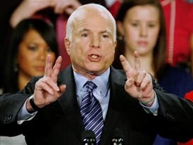 McCain: ABD, Suriyelileri silahlandırmalı
