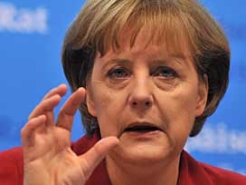 Merkel'den Yunanistan itirafı