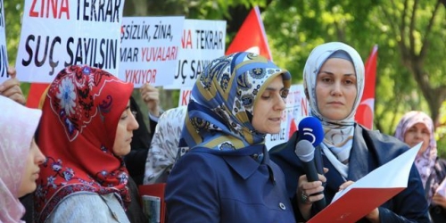 Nagehan Gül Asiltürk: Zina Tekrar Suç Sayılsın