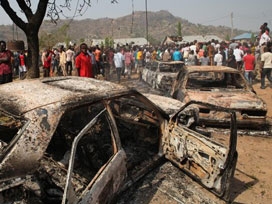 Nijerya'da patlayıcı dolu sekiz otomobil