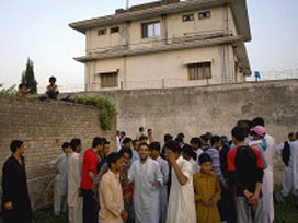 Pakistan, Usame Bin Ladin'in evini yıkıyor