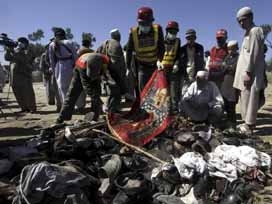 Pakistan'da füze saldırısı: 2 ölü