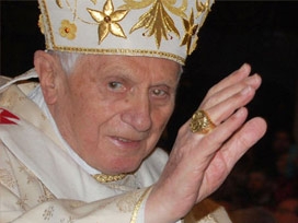 Papa Şam'ı fırçaladı: Halka saygı göster