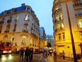 Paris'te büyükelçiliğe yakın patlama